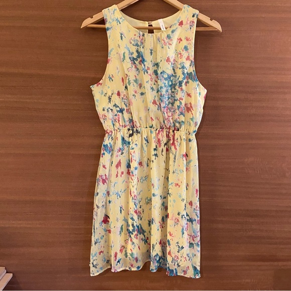 TYCHE Floral dress. Empire waist,above knee. Medium. - Picture 1 of 9